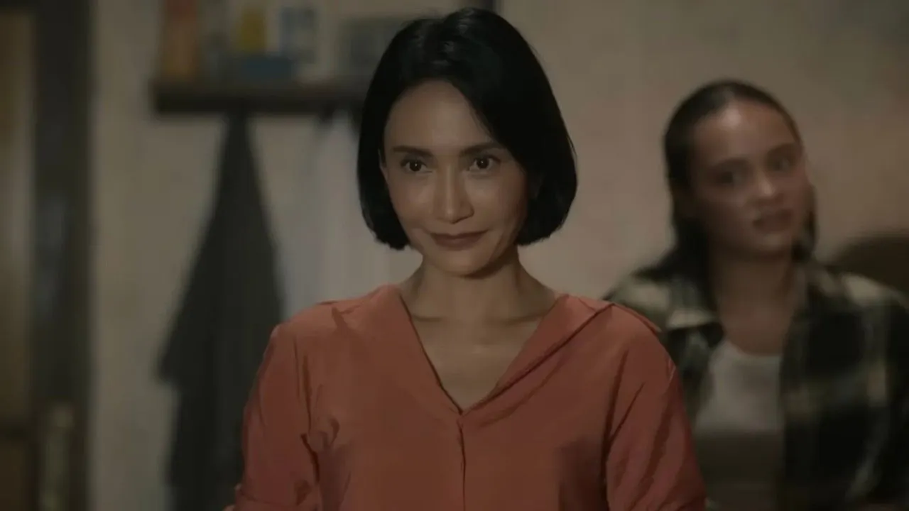 A Woman Called Mother backdrop