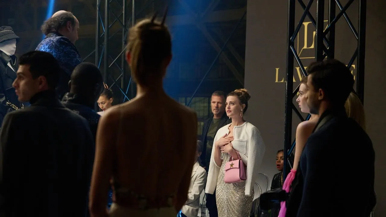 Crimes of Fashion: Killer Clutch backdrop