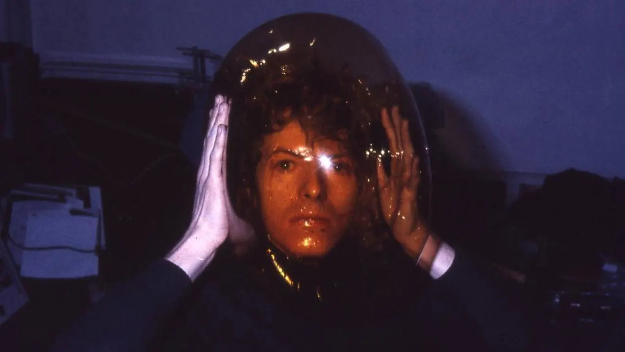 David Bowie: Finding Fame backdrop