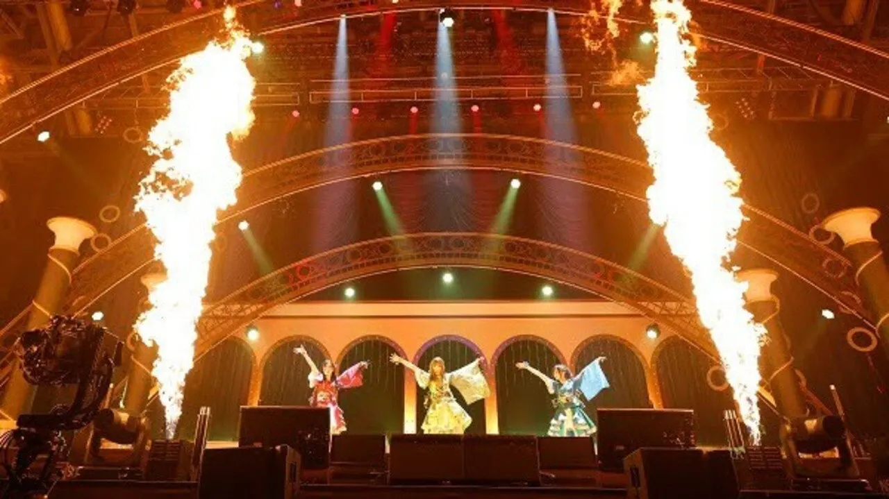 Idol backdrop