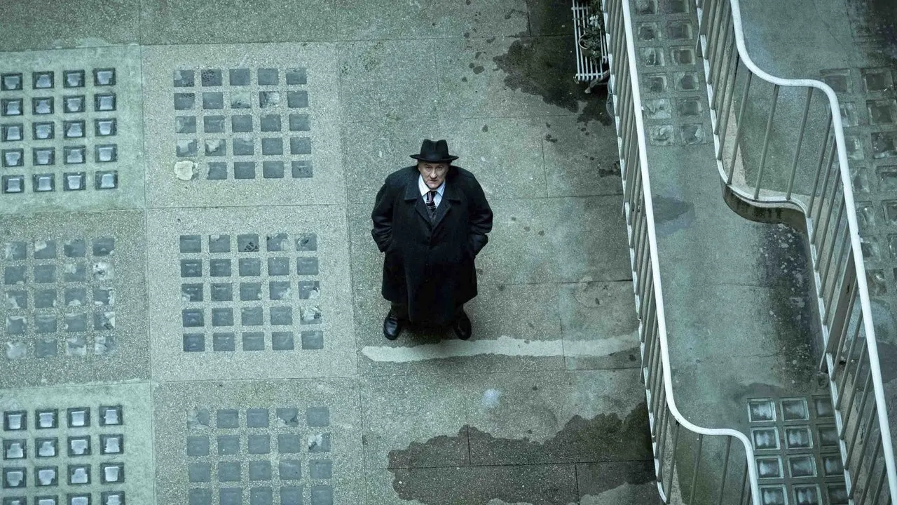 Maigret backdrop