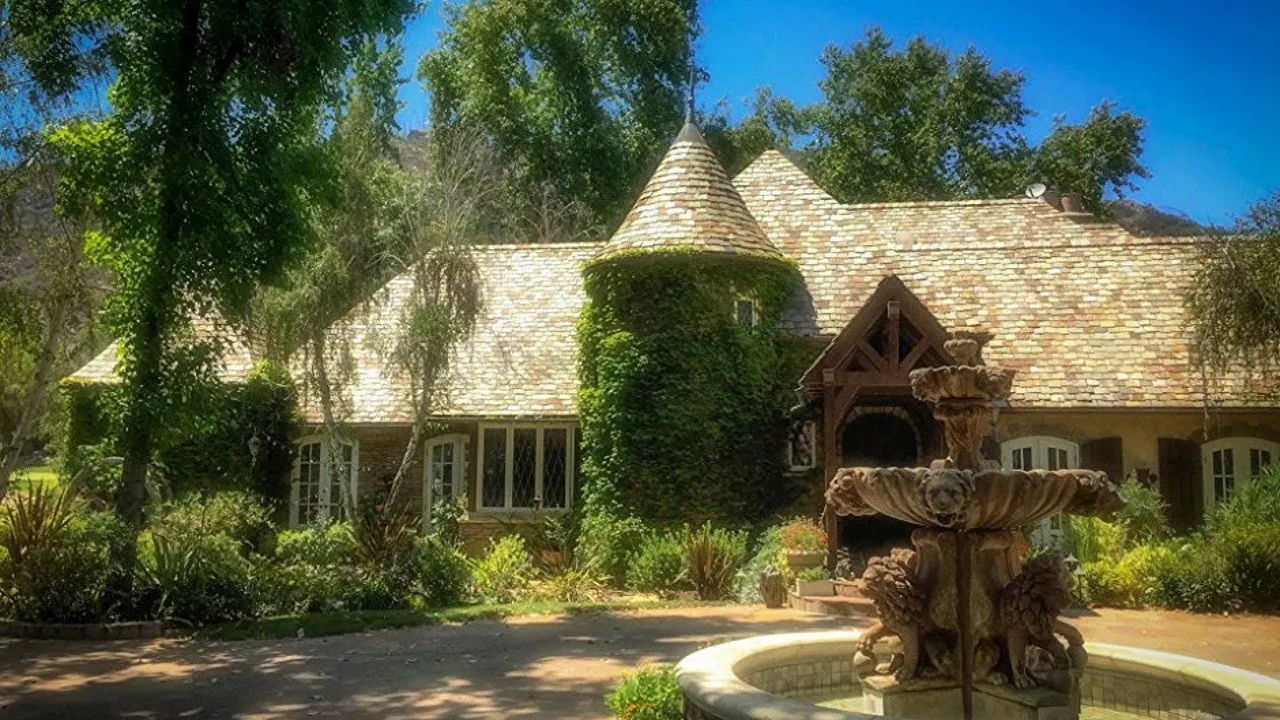 The Enchanted Cottage backdrop